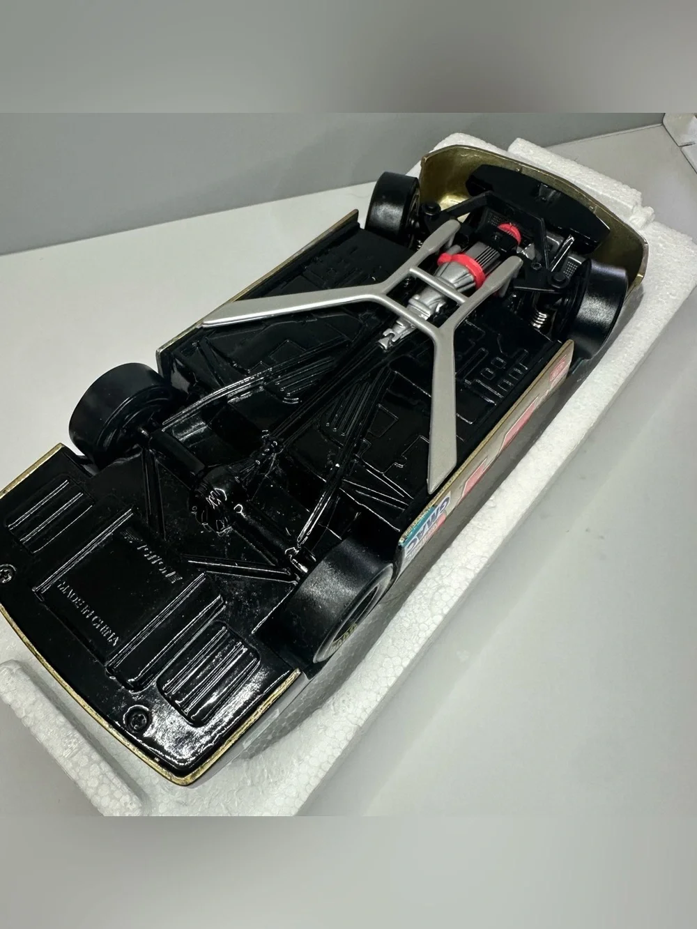 Jeff Gordon #24 DuPont Chroma Premier 1997 Monte Carlo 1:24 Diecast Car